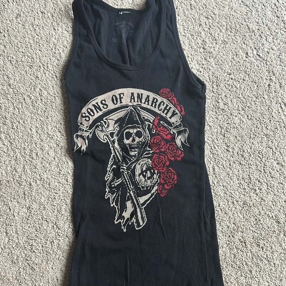 Sons of Anarchy Black Tank Top with Red Roses - Picture 1 of 3